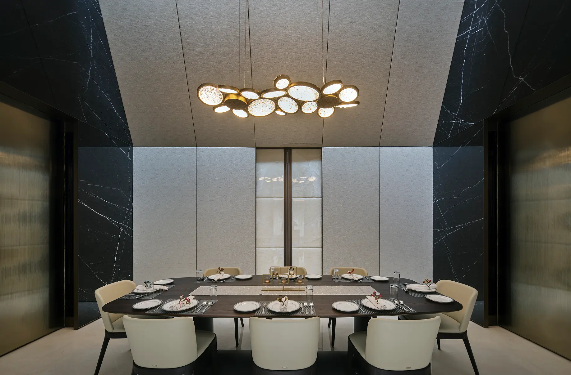 Luxury Lifestyle Zone slide 3